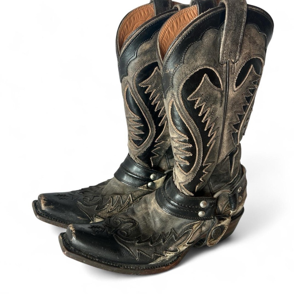 Stetson women’s rugged biker outlaw distressed Black leather harness boots